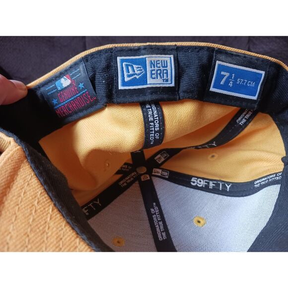 San Diego Padres New Era 59fifty Fitted MLB Baseball Cap Size 7 1/4 Yellow VTG - Picture 5 of 6